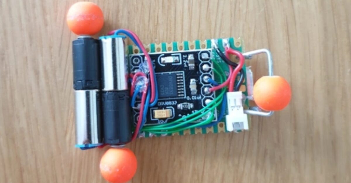 Mini-Raspberry-Pi-robots-Pica-and-Dot
