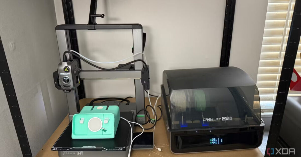 3d-printing-hack-i-created-my-perfect-charging-dock-for-under-10-featured