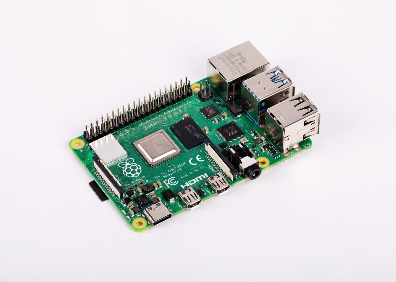 Which Raspberry Pi Should You Buy in 2026? The Ultimate Selection Guide ...